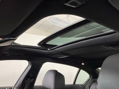 Used 2018 BMW 750i xDrive w/ Autobahn Package AWD/4WD image 26