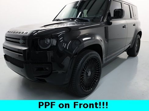 Used 2023 Land Rover Defender 110 SE image 6