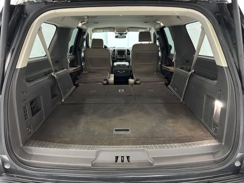 Used 2021 Ford Expedition Max XLT image 35