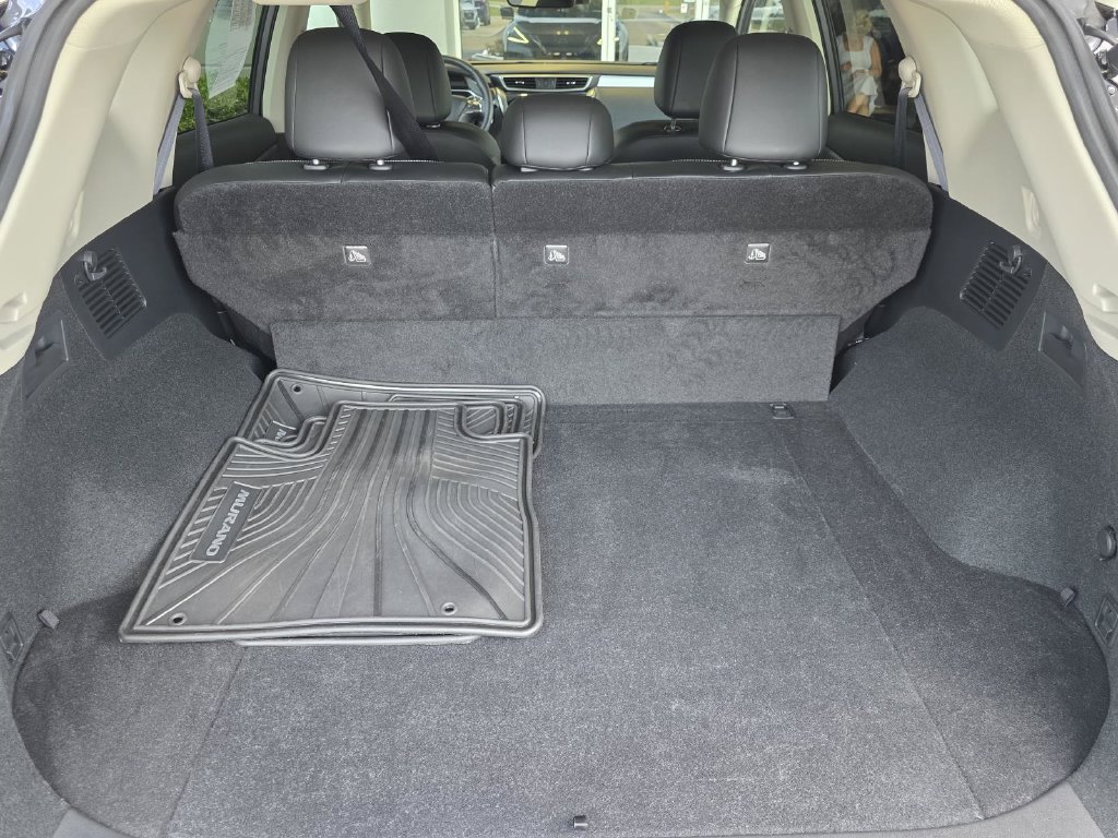 Used 2024 Nissan Murano SL FWD image 14