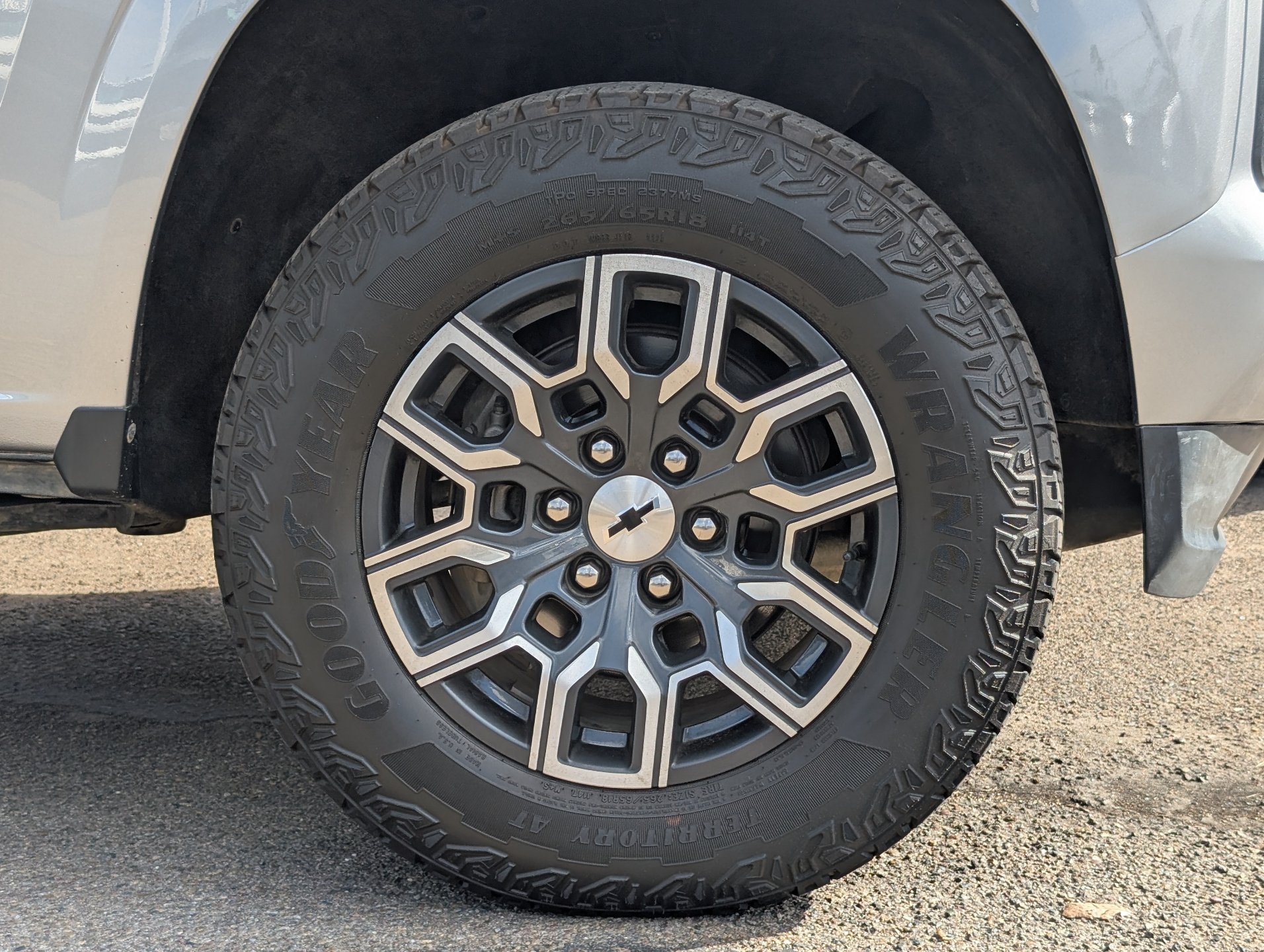 Used 2023 Chevrolet Colorado Z71 AWD/4WD image 6