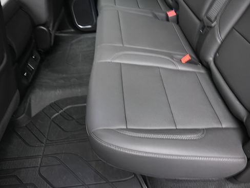Used 2025 Chevrolet Silverado 1500 LT w/ Safety Package AWD/4WD image 49
