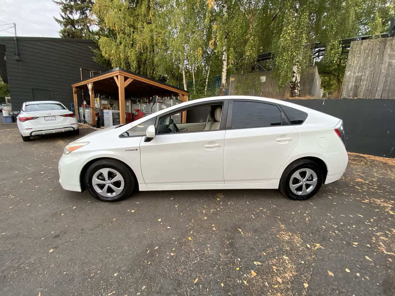 Used 2014 Toyota Prius Three FWD image 3