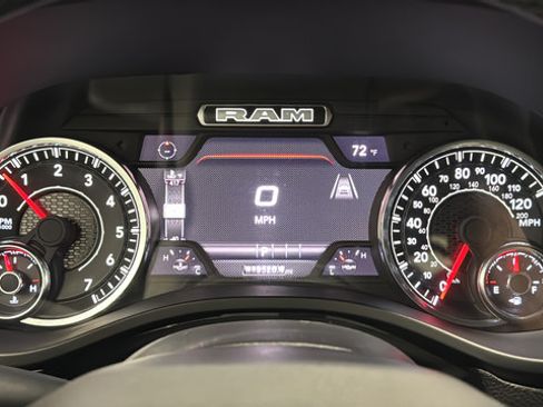 Used 2025 RAM 1500 Big Horn AWD/4WD image 17