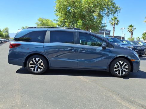 Used 2025 Honda Odyssey EX-L image 6