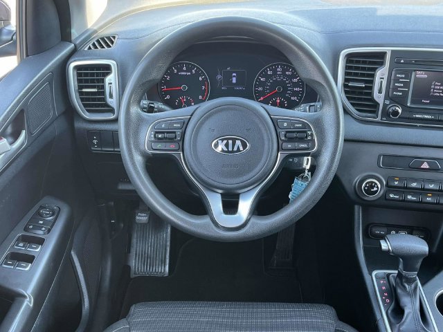 Used 2018 Kia Sportage LX AWD/4WD image 17