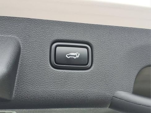 Used 2025 Kia Sportage EX w/ Premium Package FWD image 21