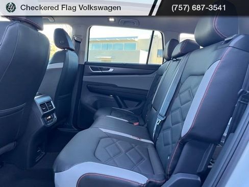 New 2026 Volkswagen Atlas Peak Edition image 26
