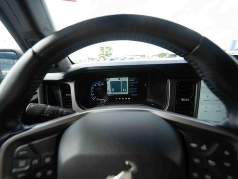 Used 2022 Ford Bronco Outer Banks AWD/4WD image 14
