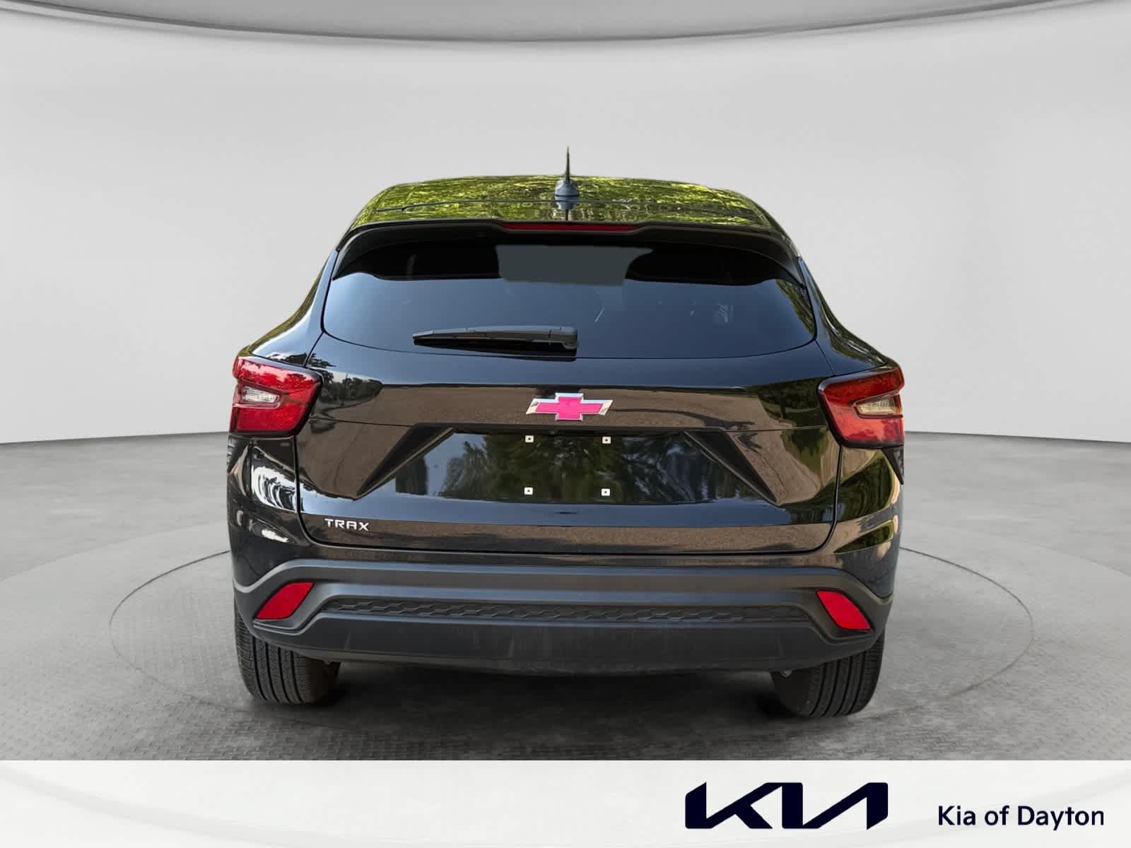 Used 2026 Chevrolet Trax LS w/ LS Convenience Package FWD image 6