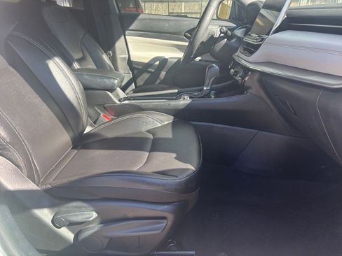 Used 2025 Jeep Compass Limited image 28