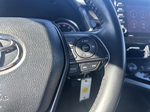 Used 2024 Toyota Camry SE image 20