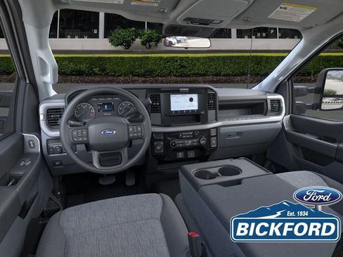 New 2026 Ford F250 XL w/ XL Chrome Package image 9