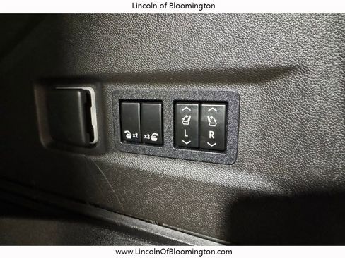 Used 2021 Chevrolet Tahoe Z71 w/ Z71 Off-Road Package image 30