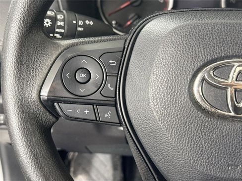 Used 2021 Toyota RAV4 XLE image 15
