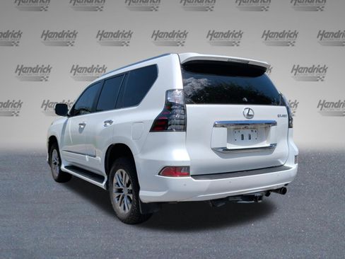 Used 2016 Lexus GX 460 Luxury w/ Preferred Accessory Package AWD/4WD image 9