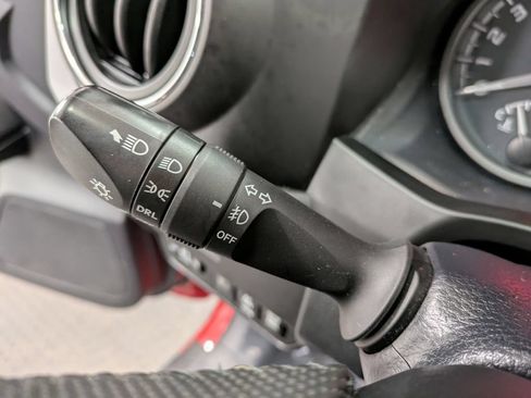 Used 2020 Toyota Tacoma TRD Sport AWD/4WD image 19