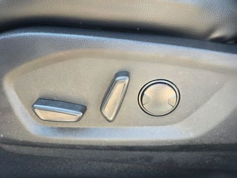 Used 2024 Ford Edge SEL w/ Convenience Package image 5