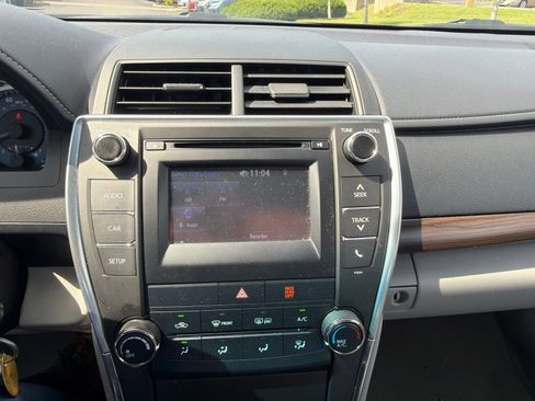 Used 2016 Toyota Camry LE FWD image 15