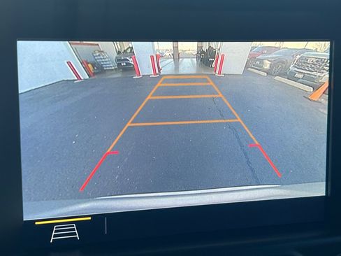 Used 2021 GMC Terrain SLT image 16