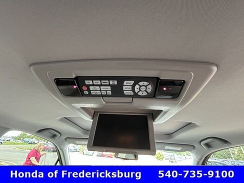Used 2017 Honda Pilot Touring image 31