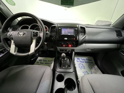 Used 2014 Toyota Tacoma 4x4 Access Cab w/ Convenience Package image 16