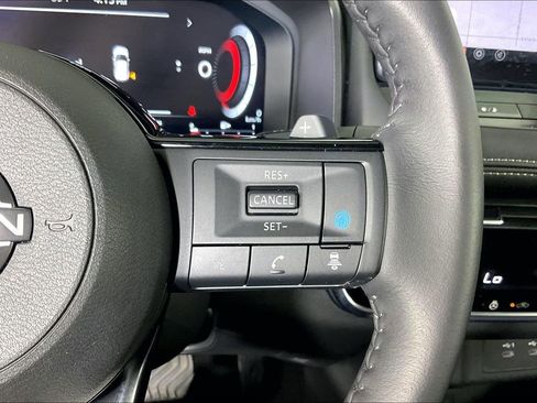 Certified 2024 Nissan Rogue SL FWD image 25