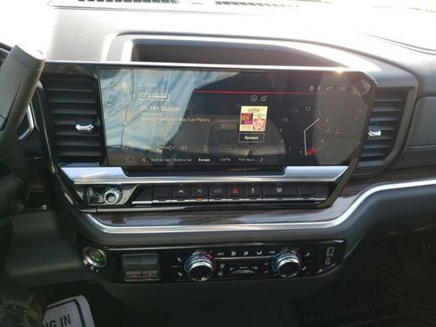 Used 2026 GMC Sierra 1500 Elevation image 21