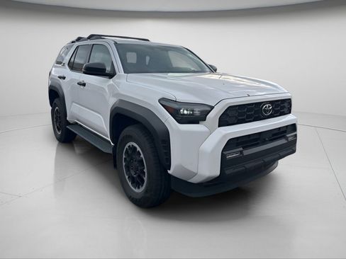 Used 2025 Toyota 4Runner TRD Off-Road image 2