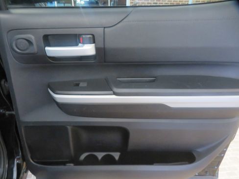 Used 2019 Toyota Tundra SR5 AWD/4WD image 22