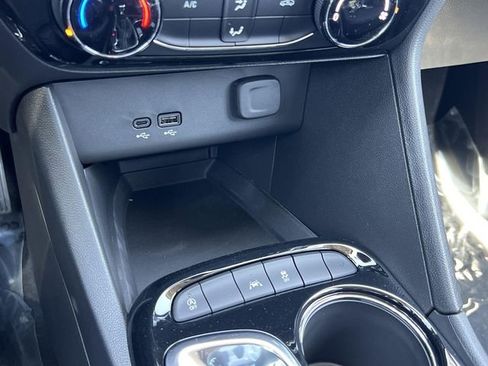 New 2026 Buick Encore GX Sport Touring image 18