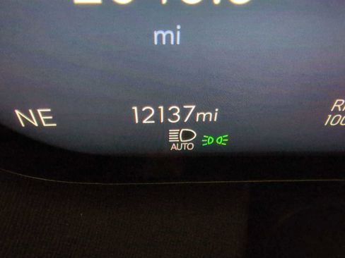 Used 2025 Buick Enclave Preferred image 12