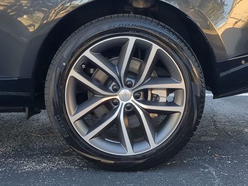 Used 2025 Land Rover Range Rover SE image 14