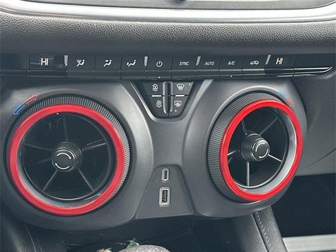 Used 2020 Chevrolet Blazer LT image 33