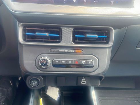 Used 2025 Ford Maverick Lobo AWD/4WD image 23
