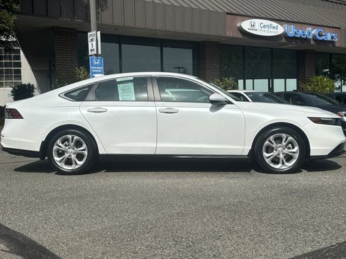 Used 2024 Honda Accord LX image 3