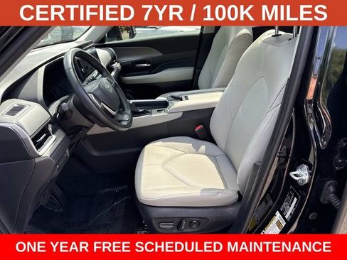 Used 2025 Toyota Grand Highlander FWD image 13
