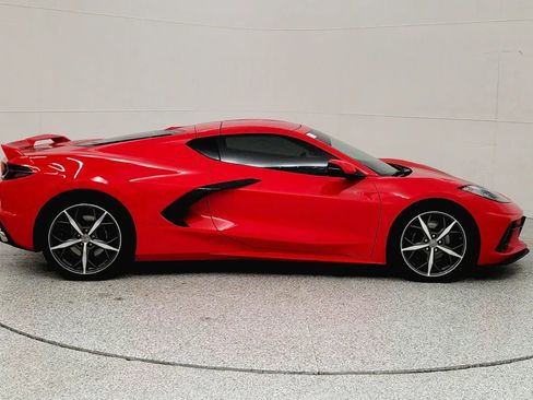 Used 2022 Chevrolet Corvette Stingray Premium Cpe w/ Z51 Performance Package image 8