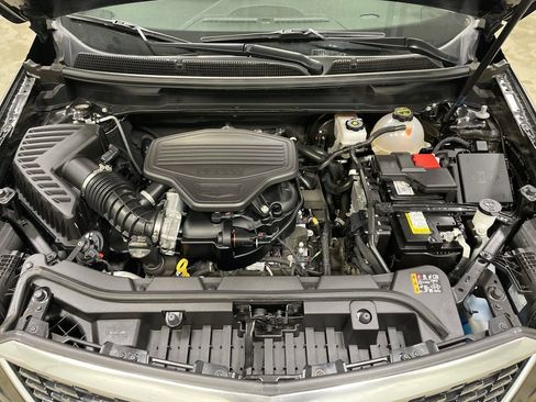 Used 2025 Cadillac XT5 Premium Luxury FWD image 3