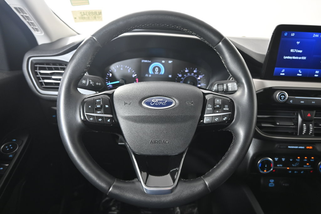 Used 2022 Ford Escape SEL w/ Equipment Group 302A AWD/4WD image 36