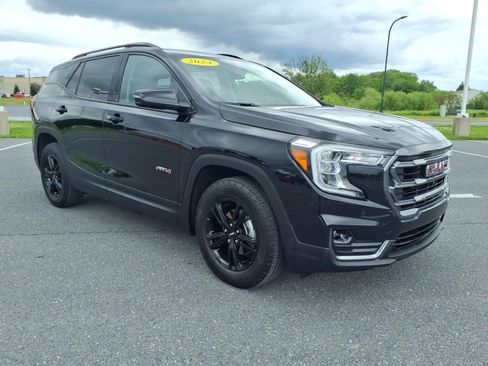 Certified 2024 GMC Terrain AT4 w/ Infotainment Package II AWD/4WD image 3