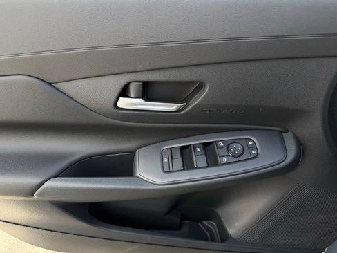 New 2026 Nissan Sentra SV w/ SV Convenience Package FWD image 18