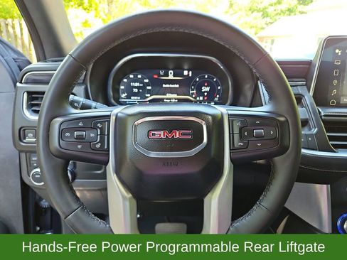 Used 2023 GMC Yukon SLT w/ SLT Premium Package AWD/4WD image 10