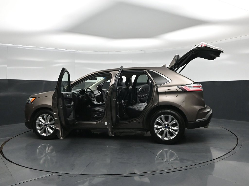 Used 2019 Ford Edge Titanium w/ Equipment Group 301A FWD image 35