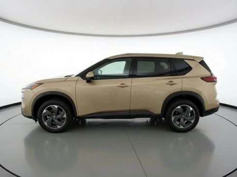 Used 2025 Nissan Rogue SV image 5