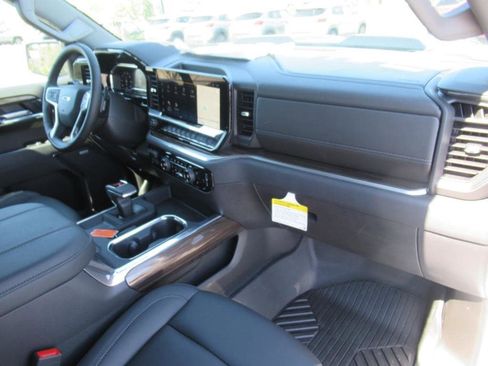 New 2025 Chevrolet Silverado 1500 LT Trail Boss w/ Convenience Package II image 15