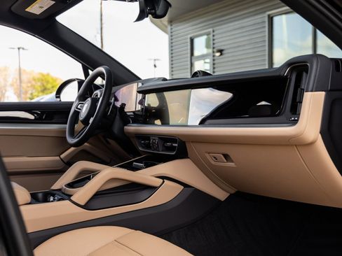 New 2026 Porsche Cayenne E-Hybrid image 42