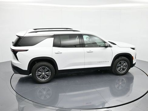 Certified 2025 Chevrolet Traverse LT image 32