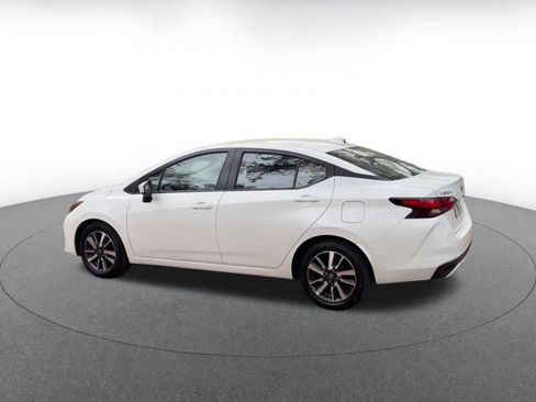 Used 2025 Nissan Versa SV image 10