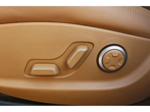Used 2025 Genesis G80 2.5T Advanced AWD/4WD image 30